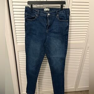 Gap True Skinny Jeans size 33T